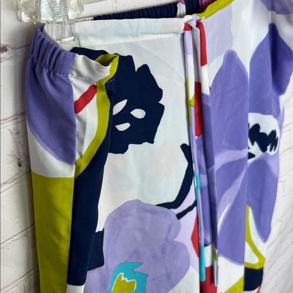 NATORI Floral Printed Charmeuse Notch PJ Set - Picture 10 of 15